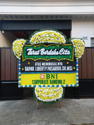 Papan Bunga Duka di Curug Sulanjana