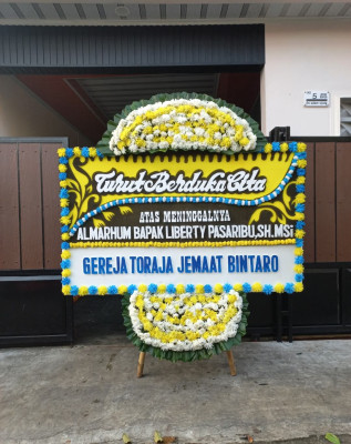 Papan Bunga Duka di Curug Sulanjana