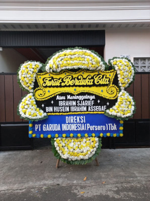 Papan Bunga Duka di Curug Sulanjana