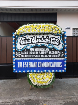 Papan Bunga Duka di Curug Sulanjana